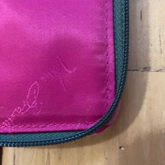 Vera Bradley Olivia Pink All In One Wristlet - Picture 6 of 9